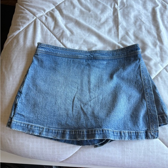 alice + olivia Lakelyn Denim Skort, great condition - Picture 6 of 10